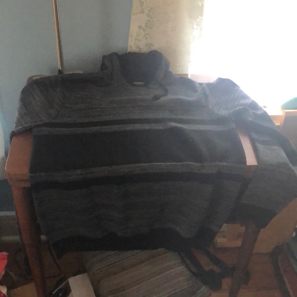 David button buffalo hooded shirt previously worn